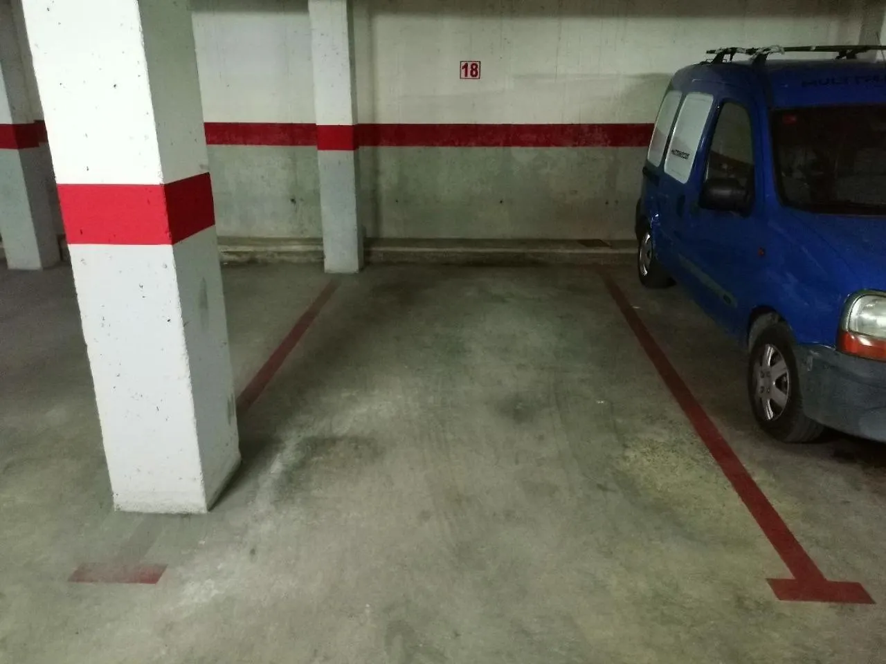 Apartamento+Parking +Piscina A 250Mts Playa Fenals 滨海略雷特 公寓