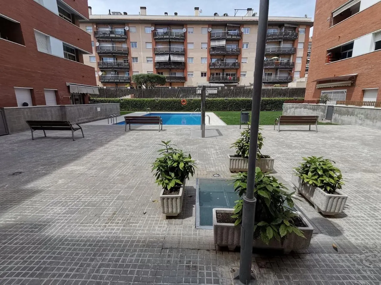 公寓 Apartamento+Parking +Piscina A 250Mts Playa Fenals 滨海略雷特