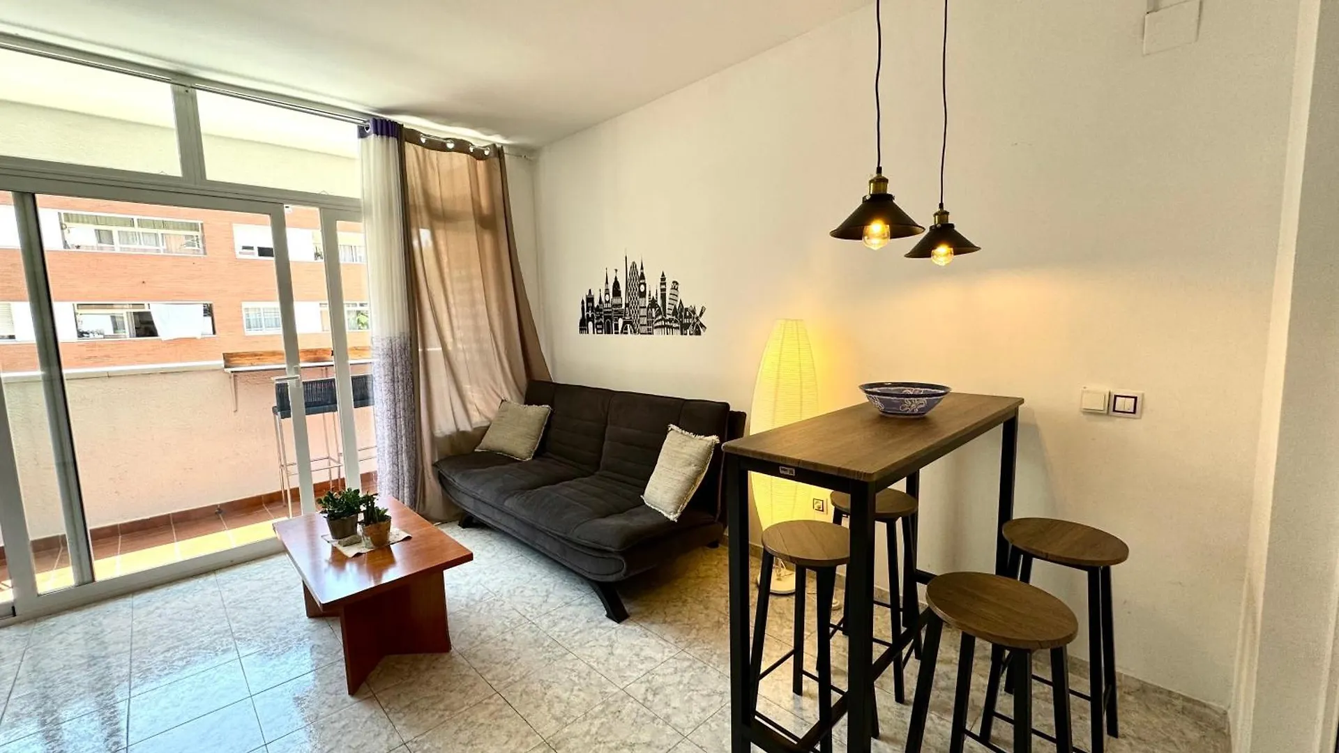 Apartamento+Parking +Piscina A 250Mts Playa Fenals 滨海略雷特